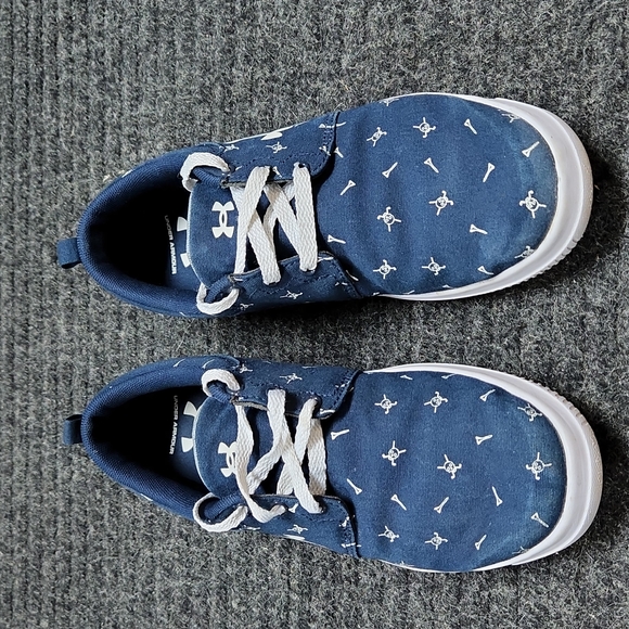 Under Armour. Blue sneakers/tennis shoes. Critter Encounter. Size 5Y. - Picture 1 of 7
